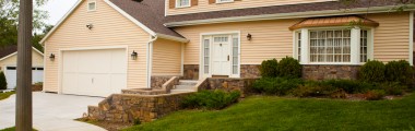 Two-Story Cottage - cul de sac - Neighborhood