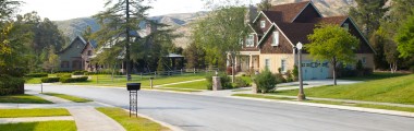 Suburban Street - Arts and Crafts - Neighborhood